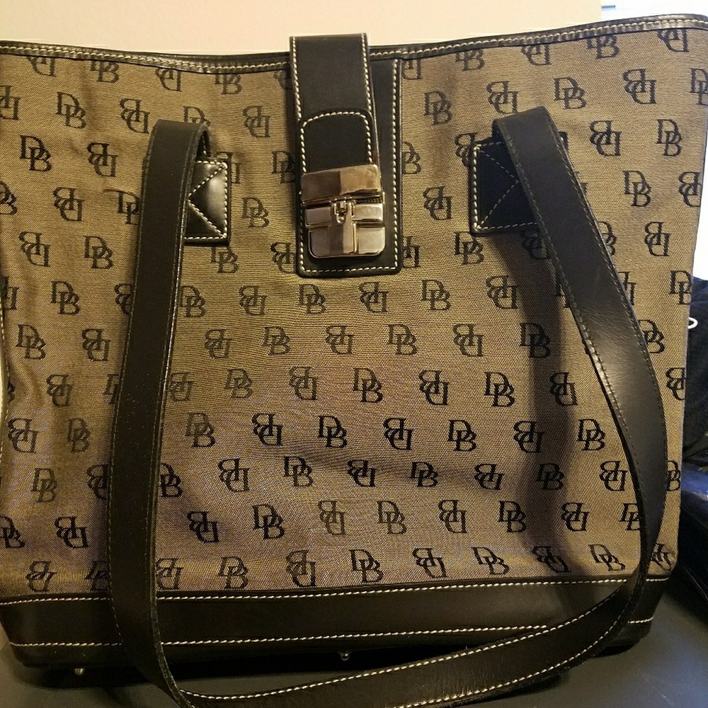 Dooney & Bourke Signature Medium Shopper **VINTAGE